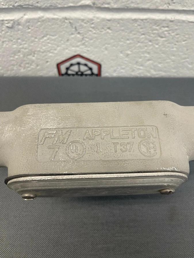 Used Appleton T37, 1” Conduit Body