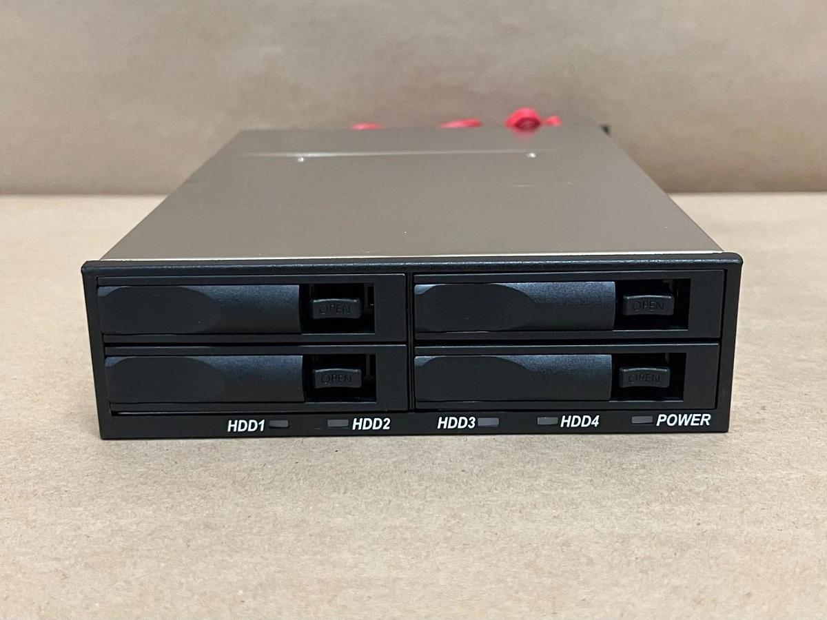 iStarUSA 4-Bay 2.5" SATA/SAS Hot-Swap Mobile Rack *NEW*