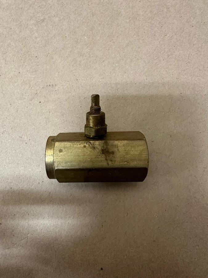 Used CAT 089896 Valve *NEW*