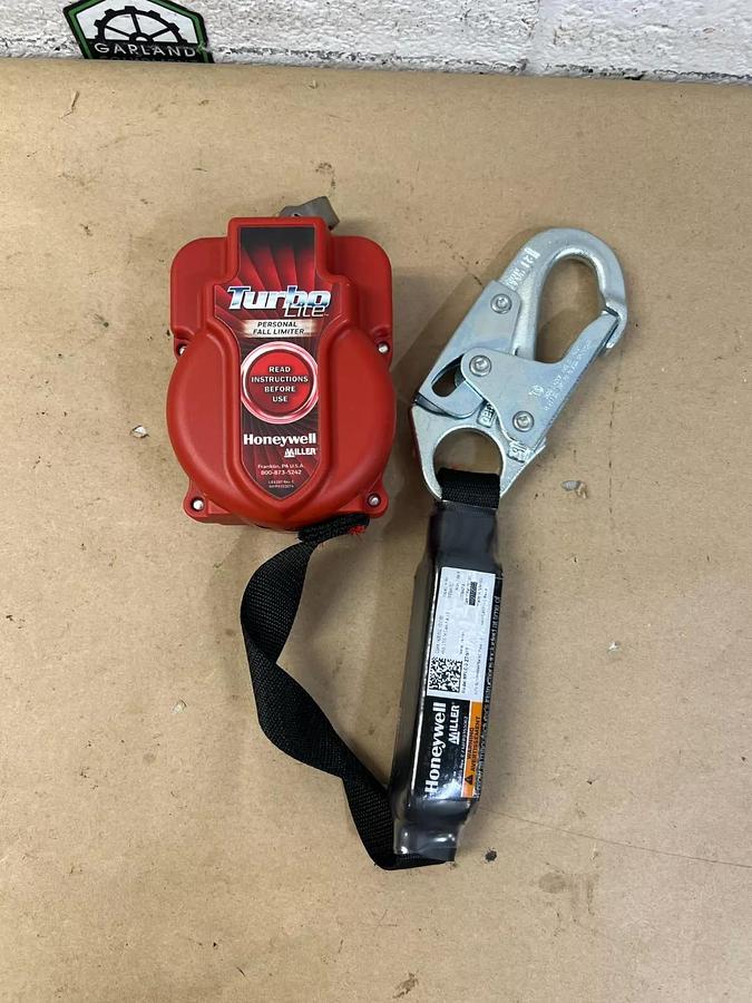 New - open box Honeywell MFLC-3-Z7/9FT Turbo Lite Personal Fall Limiter