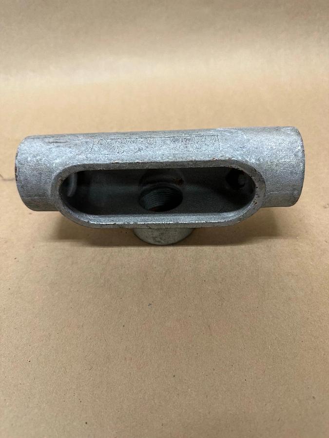 Crouse Hinds T47, 1-1/4” Conduit *NEW*