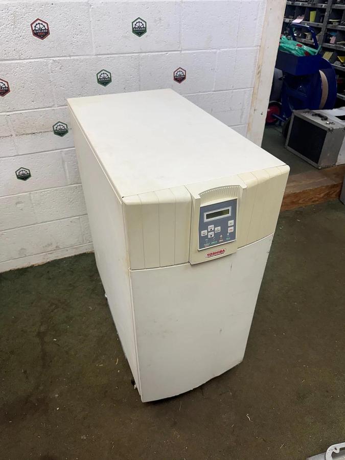 Used Toshiba UE32L220C61T Uninterruptible Power Supply 1600 EP Ser UPS, 22KVA, 91.6A
