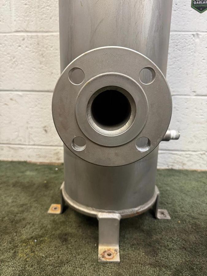 Used SS Filter Vessel Housing ZHG0F0630-F SS Filter Housing, Shut Off Valve