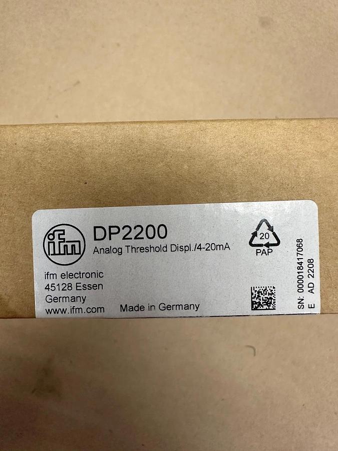 Used IFM DP2200 Analog Threshold Display/4-20mA *NEW*