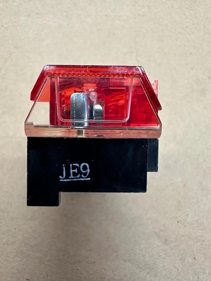 Used Allen Bradley 800TC-XD2 Contact Block *NEW*