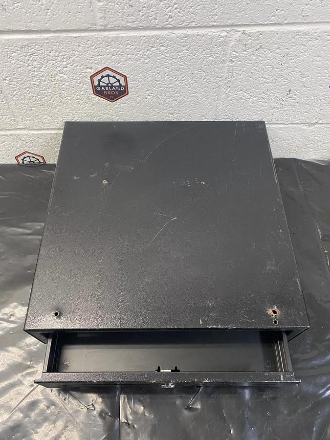 Used MMF Industries 225IM151644204 POS Printer Driven Cash Drawer (no key)