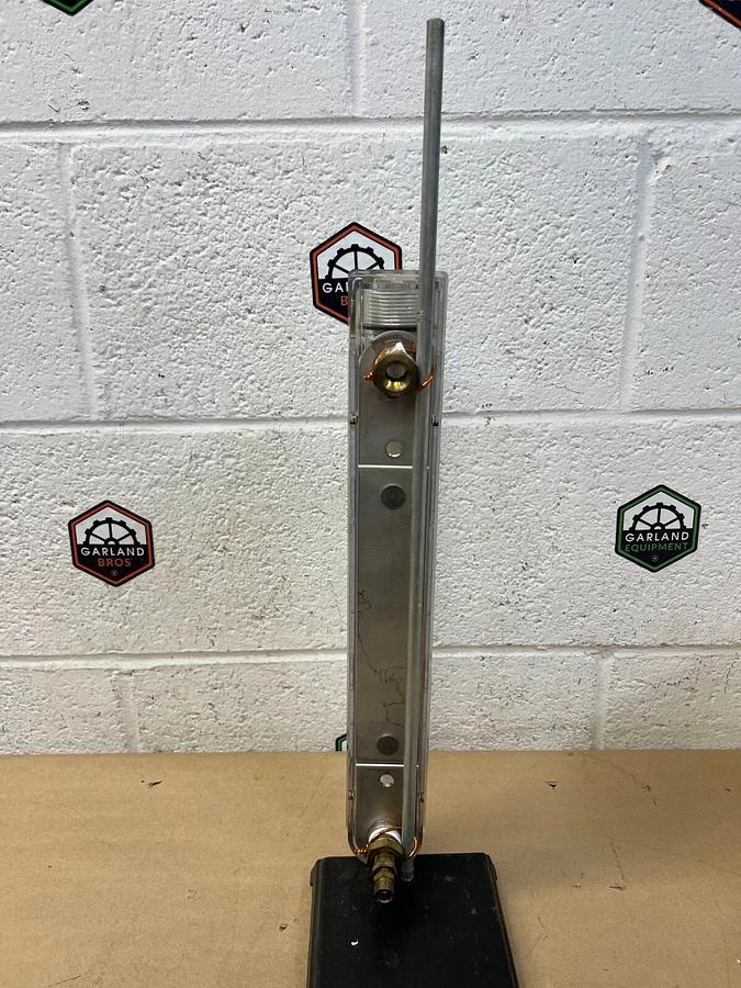 Used Dwyer RMC-106 Flow Meter ( SCFH Air, 100-1,000)