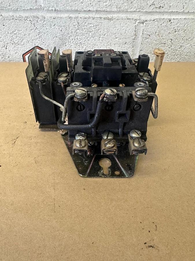 Used Allen Bradley 709-BOD103 Motor Starter, Series K, NEMA Size 1