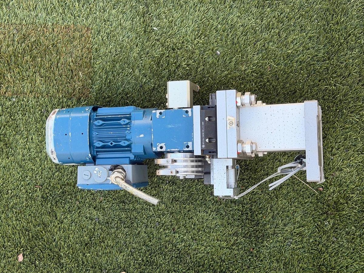 Used SEW-Eurodrive W20DRS71S4BE05HR/TH/ES7C 0.5Hp @ 1380 Rpm Right-Angle Gearmotor