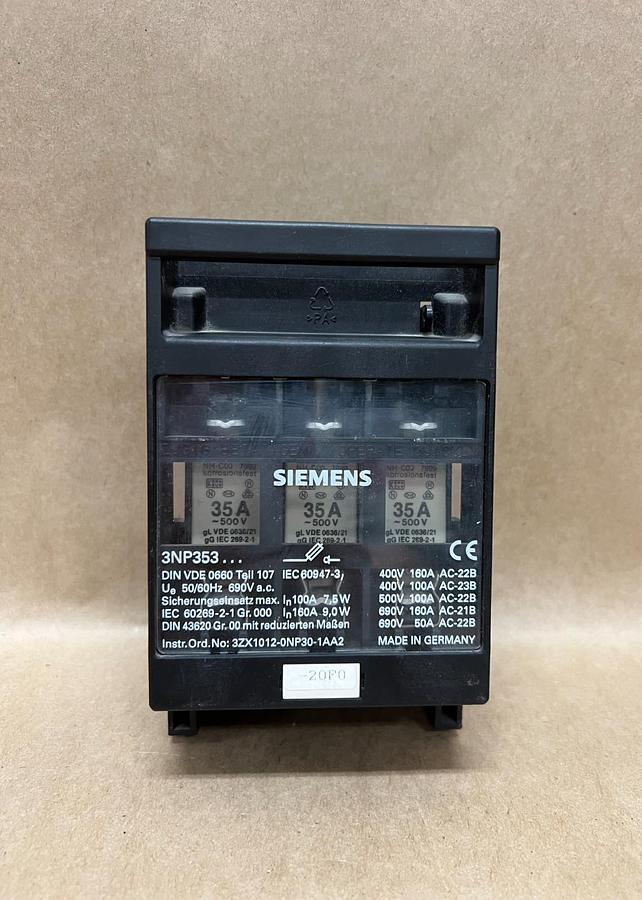 Used Siemens 3NP353 Disconnect Fuse Switch 35A, 3 Pole, 500V