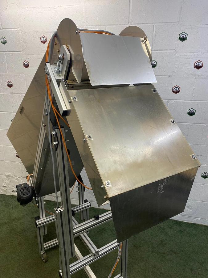 Used Stainless Steel Incline Conveyor: Belt Length: 5’, Belt Width: 11-3/4"
