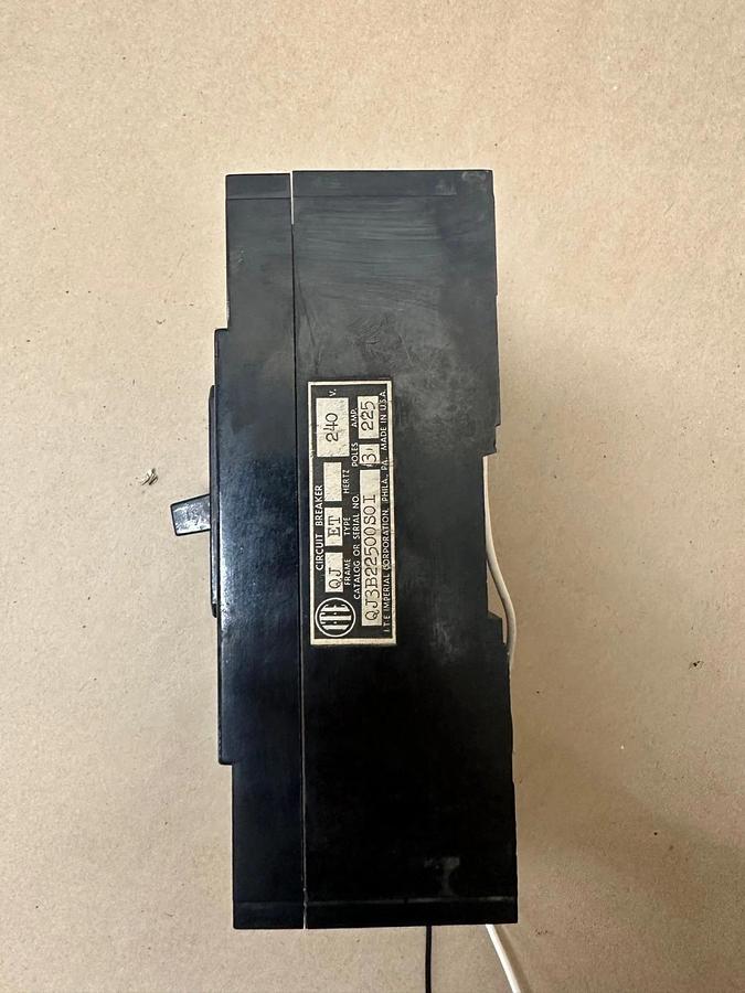 Used I.T.E. QJ3B22500S0I 225A 3 Pole Circuit Breaker