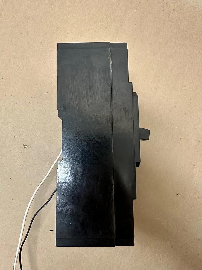 Used I.T.E. QJ3B22500S0I 225A 3 Pole Circuit Breaker