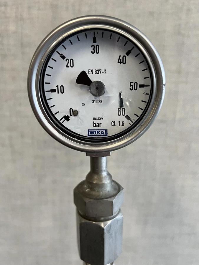 Used 3' Stainless Steel Filter Housing w/ Wika 0-60 bar High-Pressure Control
