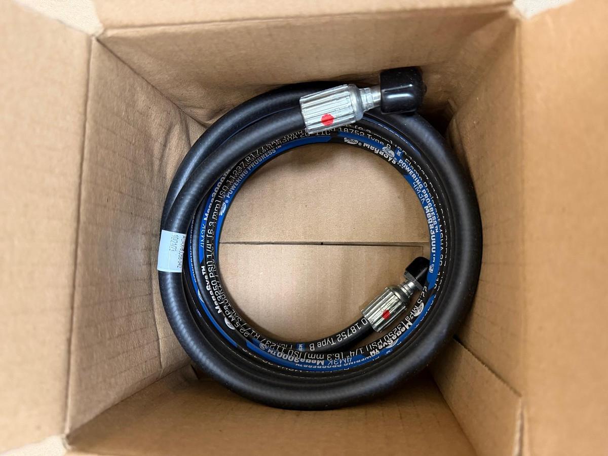 Used Oil-Air Products 4M3K-8FDLORX-8FDLORX-131 1/4” Hose Assembly *NEW*