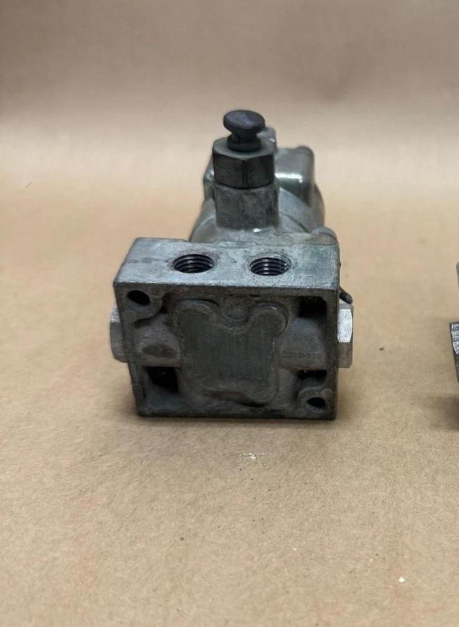 Used Bellows Valvair K065-3033 Solenoid Pilot Valve, 120V, 60Hz, 110V