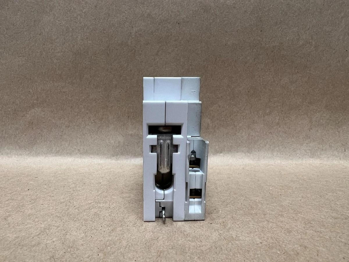 Used Siemens 5SX21 C6, 230/400V, Circuit Breaker - Lot of 7