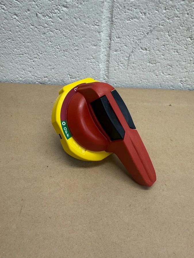 Used Allen-Bradley 194R-PY Ser A Operating Handle Red/Yellow *NEW*