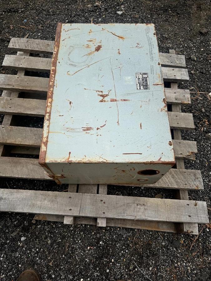 Used Westinghouse 6E997 Transformer, 30 kVA, 208-120/460V, Type EPT