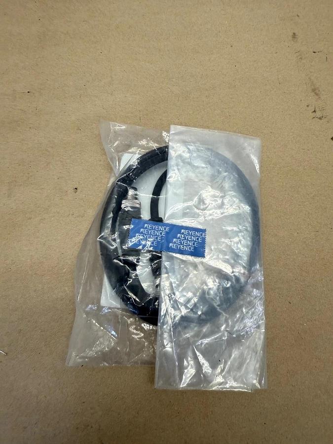 Used Keyence GS-P8CC1, 8-Pin M12 Connector Type Extension Cable