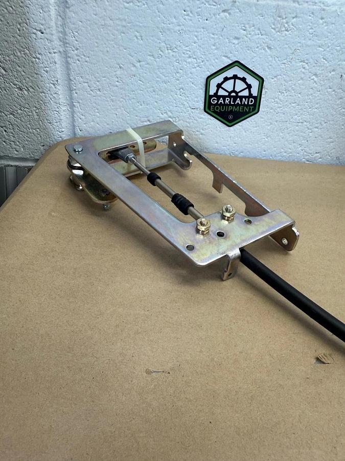 Used Eaton PDG1XFS04 PDG1 Flexible Shaft, 4' Breaker Accessory Handle Mechanism *NEW*