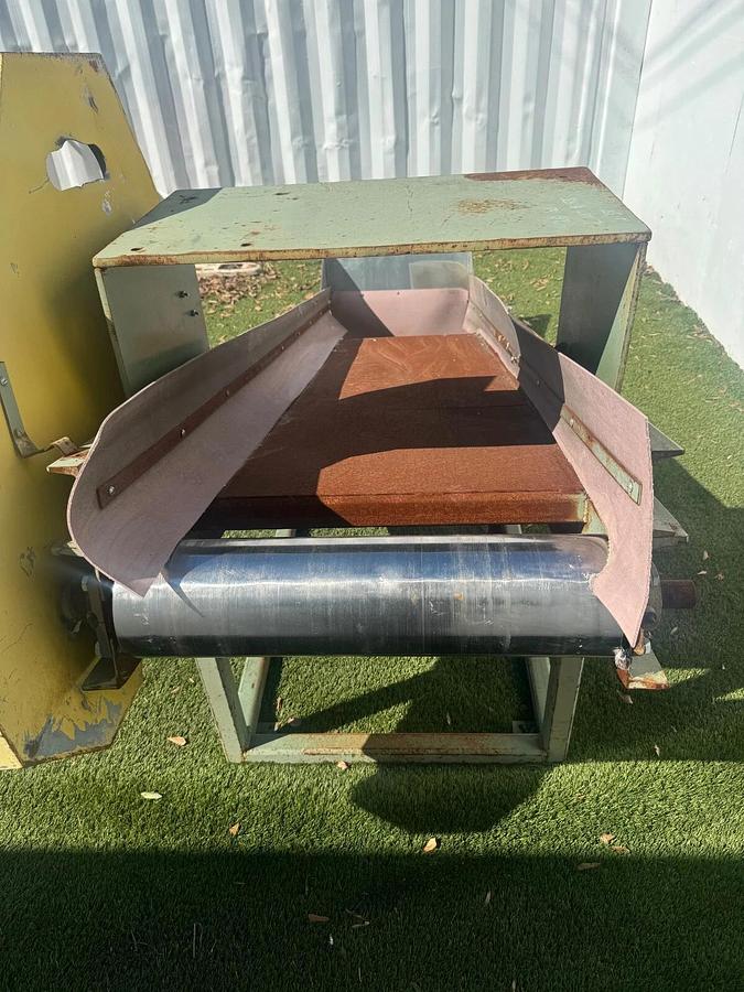 Used Conveyor Belt W:24” L:8’ Inclined Conveyor w/ Magnetic Takeup Pulley