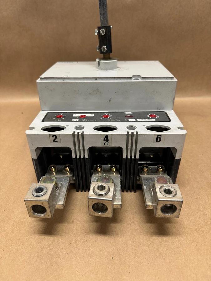 Used Siemens 3VF6211-1BM44-0AA0 500-630A, Molded Case Circuit Breaker