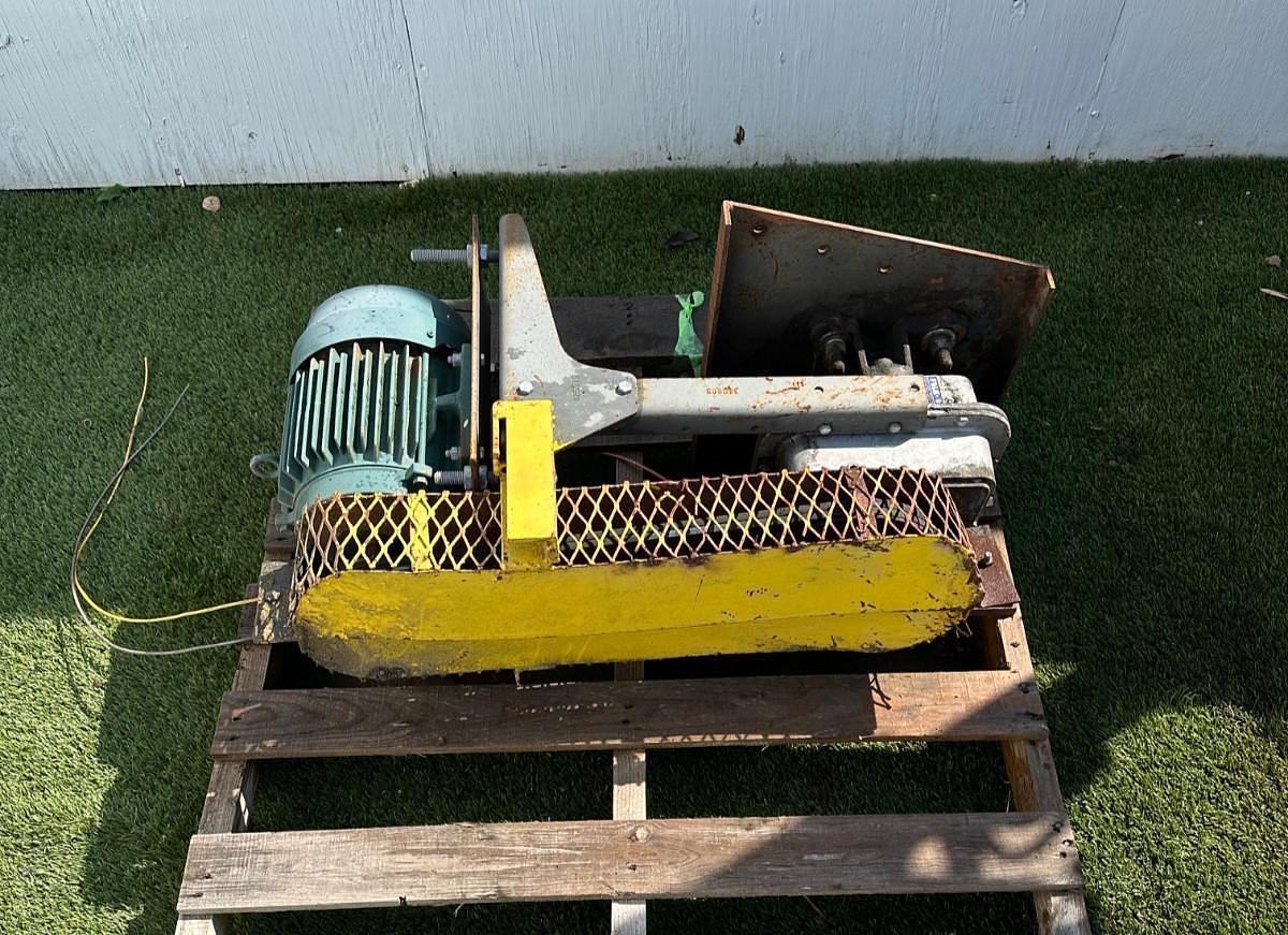 Used Falk 2115J Gear Drive 14.01:1, 3Hp @ 1755RPM, Pulley, Motor Mount, Bushing