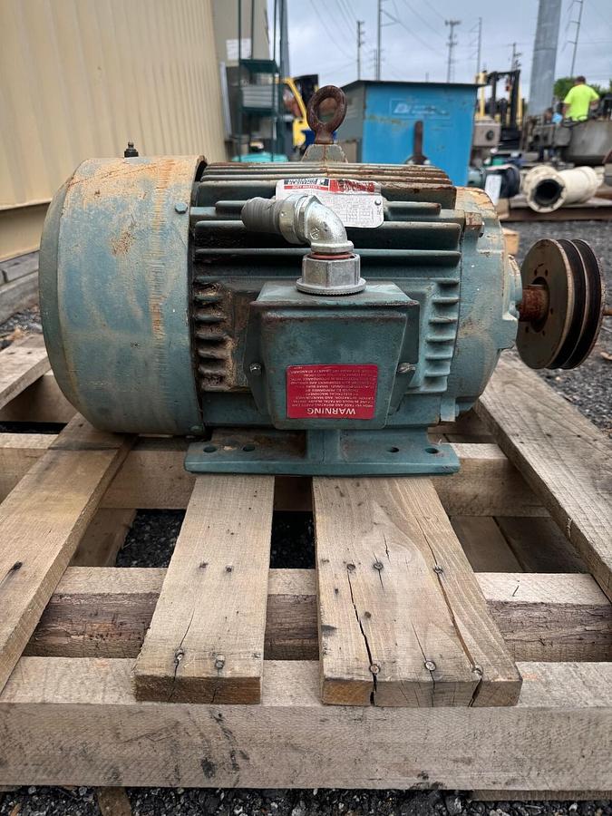 Used Reliance Electric P25G4555B E-Master AC Motor 20Hp @ 1760RPM 50.8/25.4A 230/460V