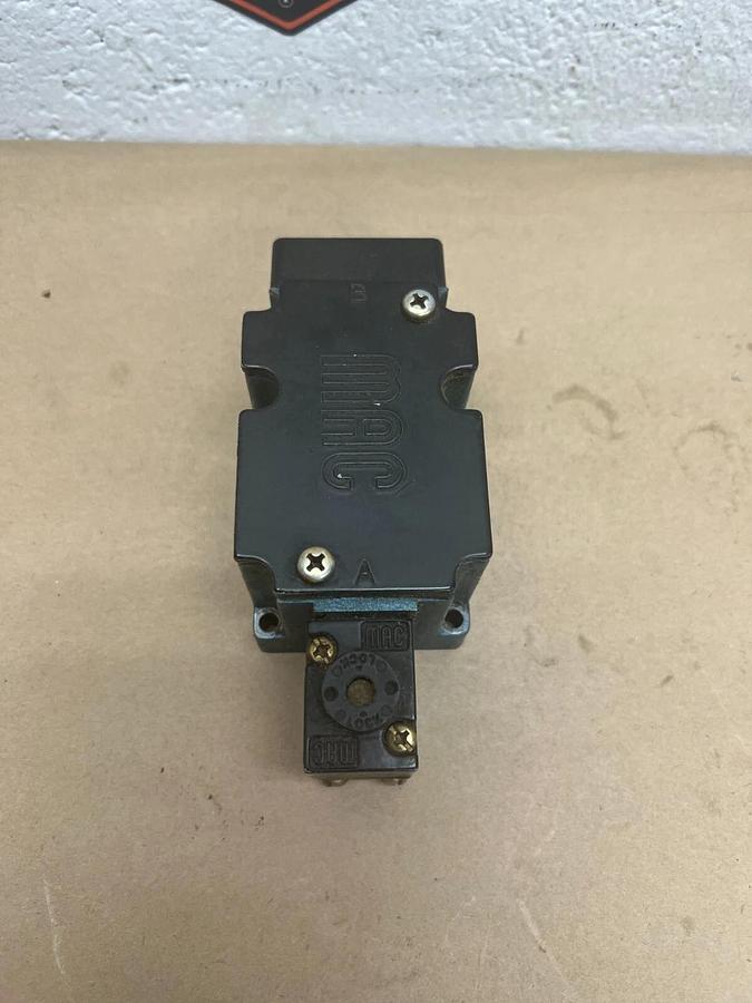 Used MAC PME-611DABE Solenoid Valve
