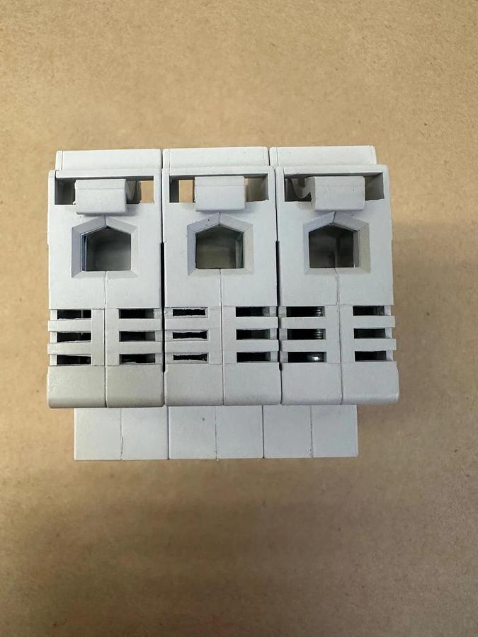 Allen Bradley 1492-FB3C30-L 30A, 600V Fuse Holder *NEW*