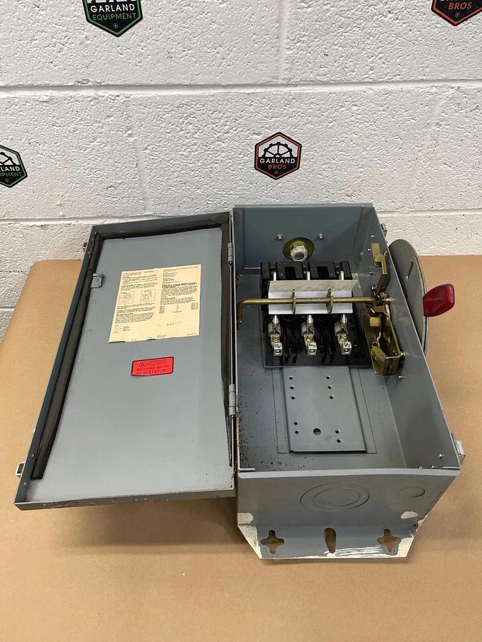 Used Westinghouse RHUN361 Safety Switch 3R Enclosure, Rainproof 30 Amp 600V