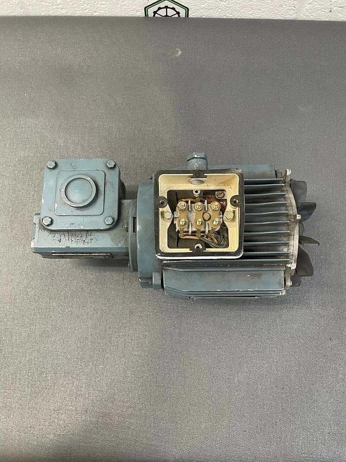 Used Leroy Somer IEC 34-1 3 Phase Motor 992813, Miniblock Reductor Type MVA-PF no cap