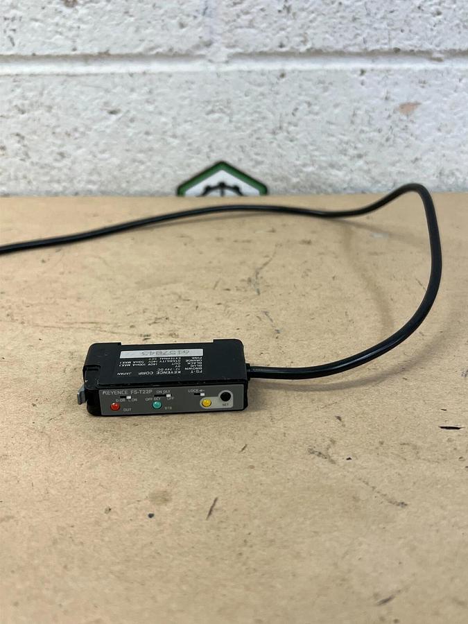 Used Keyence FS-T22P Photoelectric Sensor