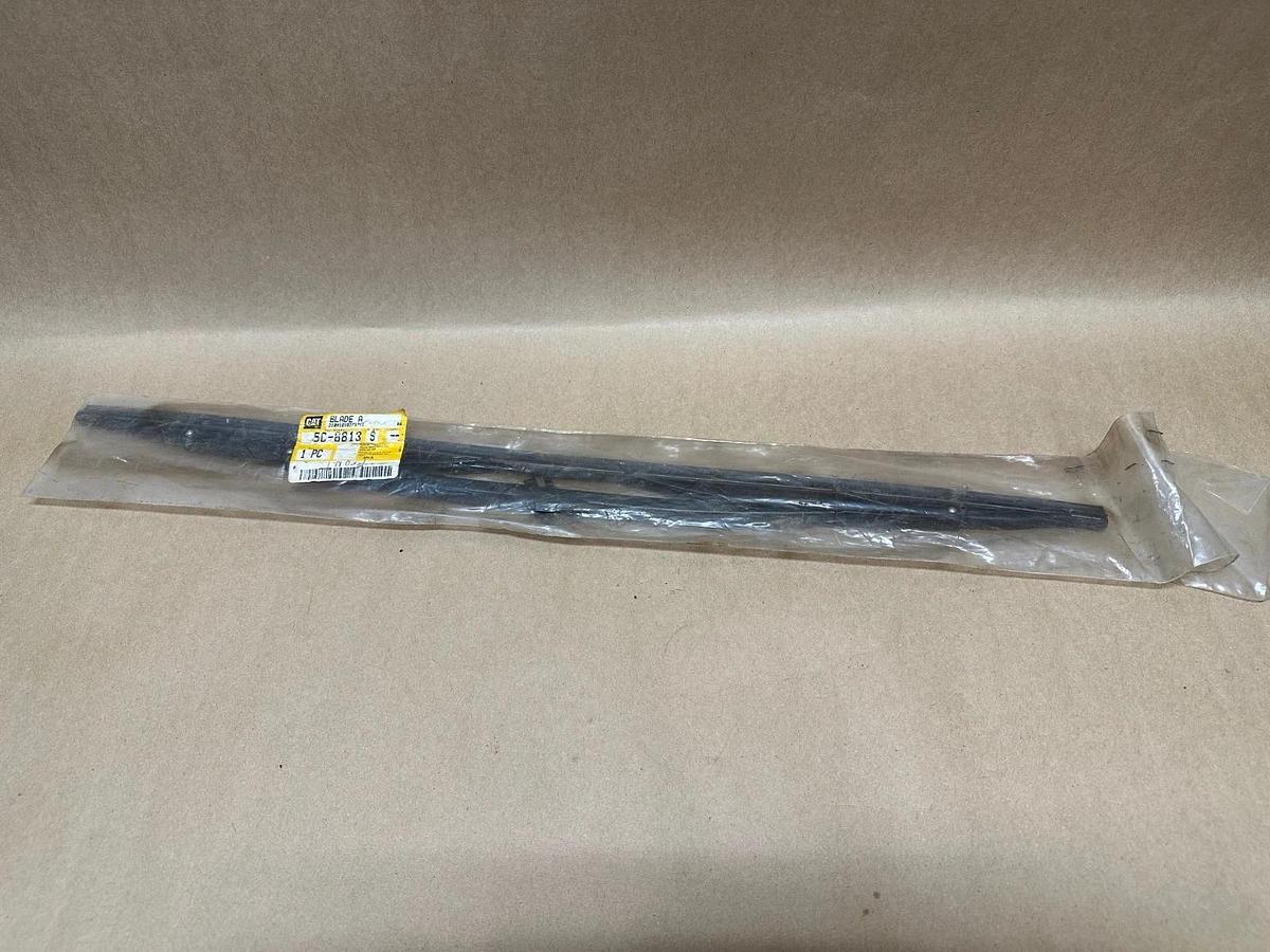 CAT 5C-8813 Blade A *NEW*