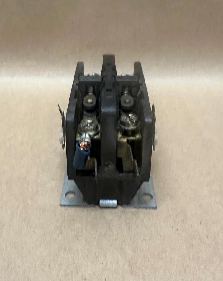 Used Cutler-Hammer C25BNB230A Series E1 DP Contactor