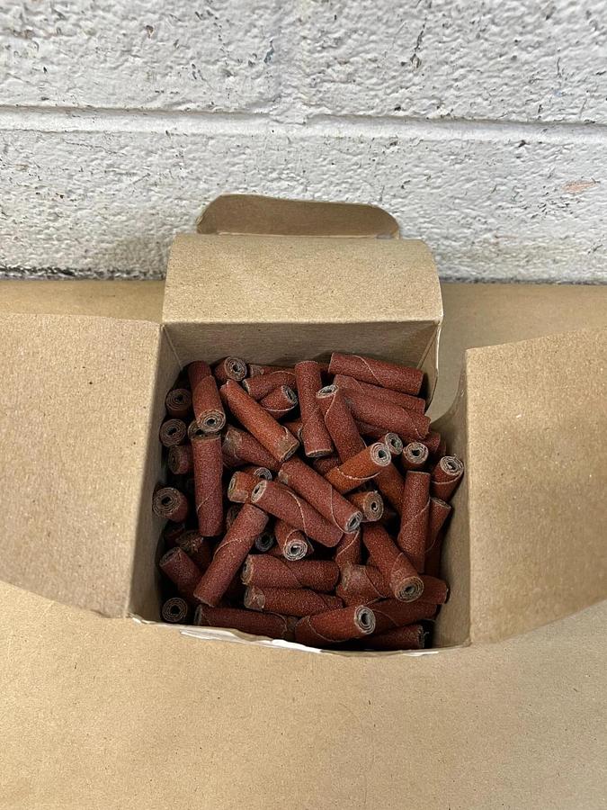 United Abrasives 38049 Aluminum Oxide Cartrdge Rolls 3/8x1/2x1/8 80 Grit Strght