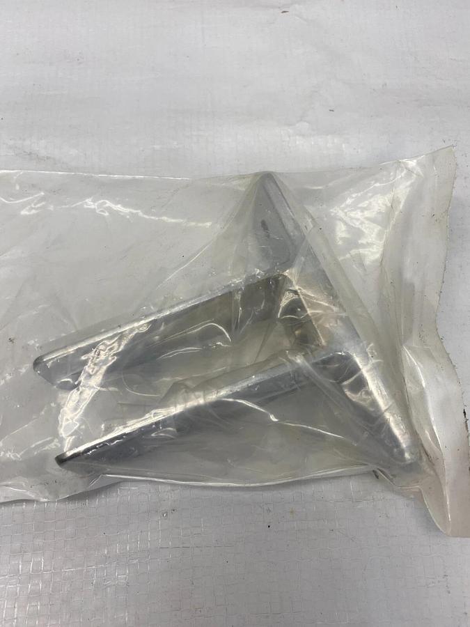 Used Best Plumbing Specialties 64043 Urinal Screen Bracket 1” - Lot of 4