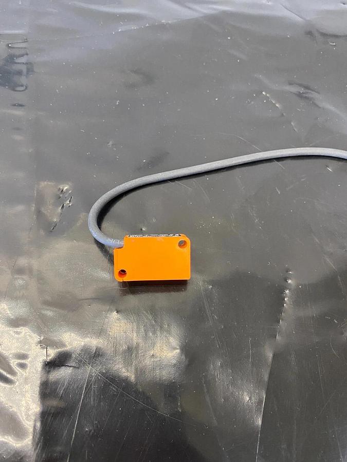 Used IFM Electronic IS-3002-BP0G Inductive Sensor