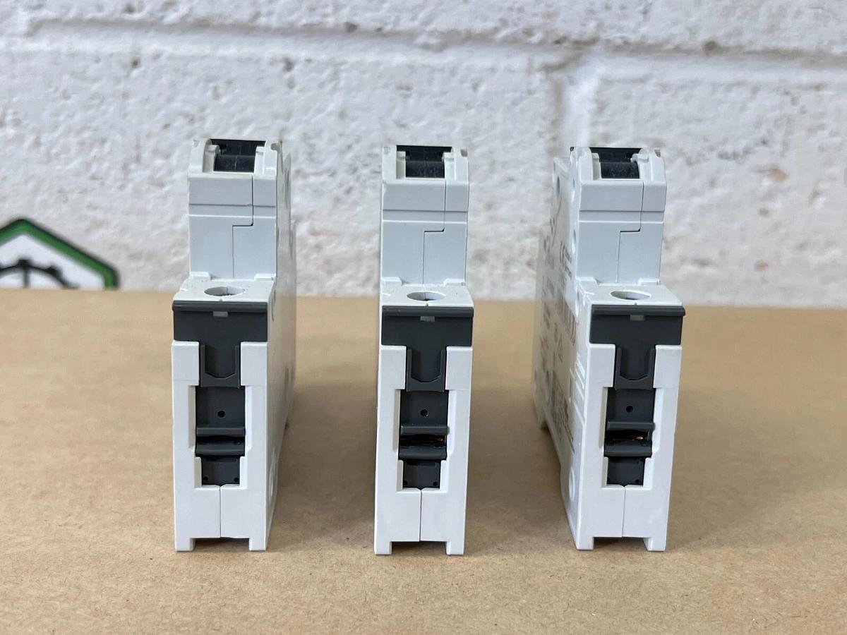 Used Siemens 5SY41 Circuit Breaker - Lot of 3