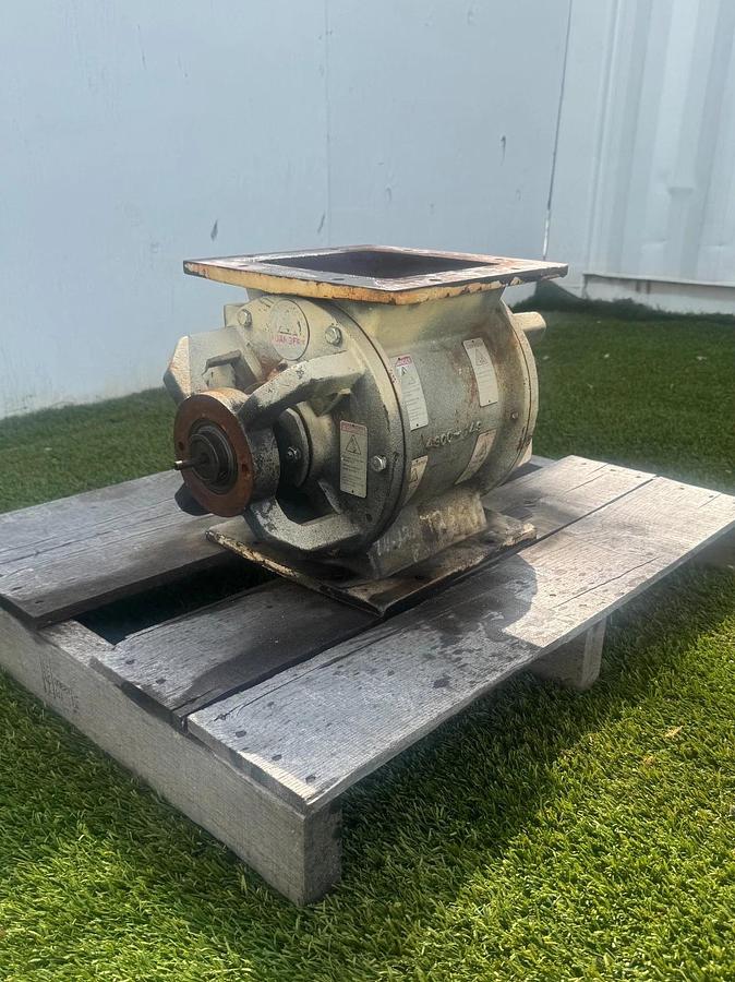 Used Meyer & Sons 4300-149 Rotary Airlock Valve Feeder