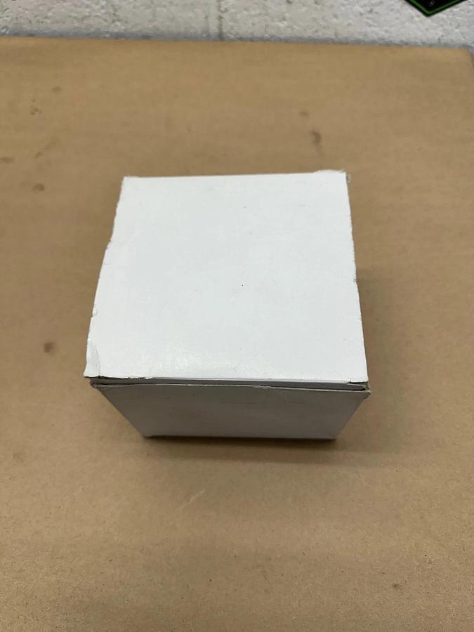 Used Eaton SL7-CB-FW Single Sided Vertical Mount Base