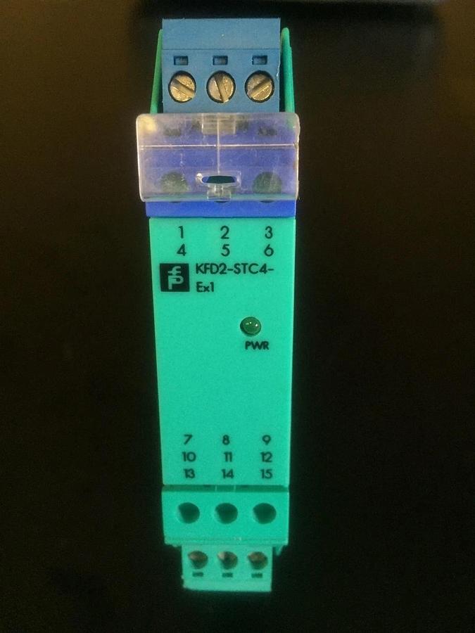 Used PEPPERL + FUCHS SMART TRANSMITTER K-System Power Supply KFD2-STC4-EX1