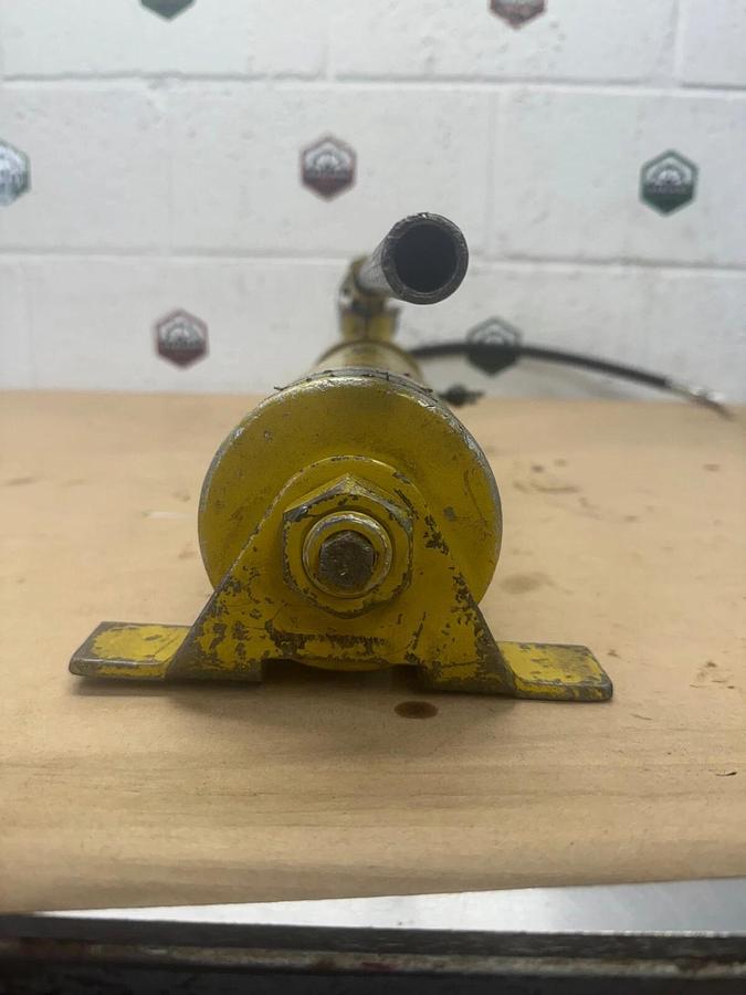 Used Enerpac P80 Hydraulic Hand Pump w/ Pressure Gauge & Jack Fitting