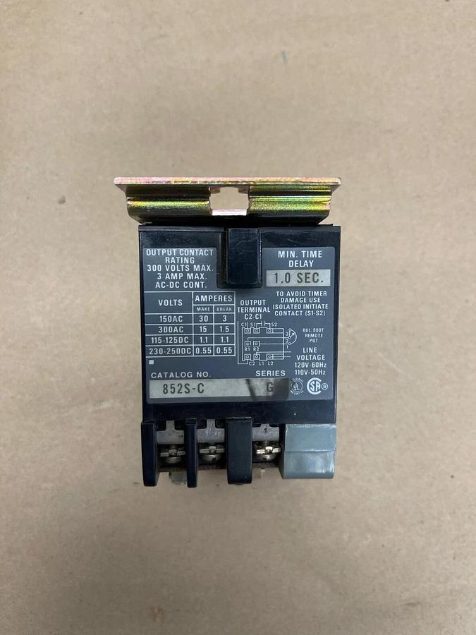 Allen-Bradley 852S-C Solid State Timing Relay, 1.0-160 Seconds