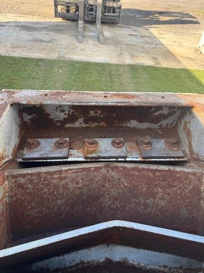 Used Clarke’s CFV24X971029 24”x24” Feeder, Toshiba 5Hp Motor @ 1800RPM & Falk 4207J25