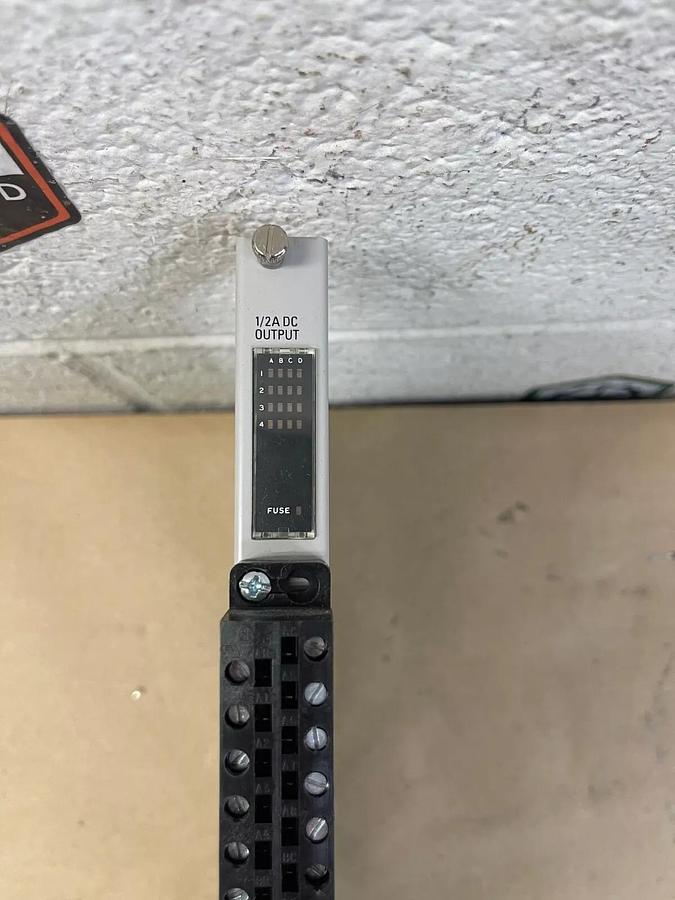 Used Siemens 505-4516 Output Module