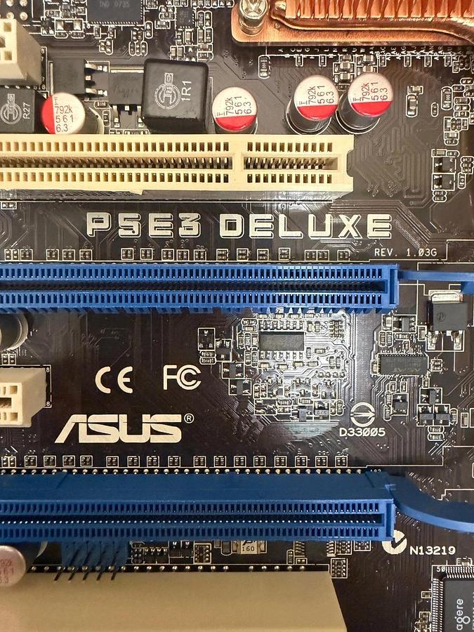 Used ASUS P5E3 Deluxe Motherboard