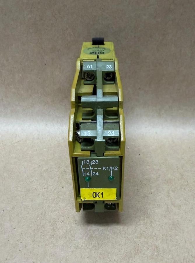 Used Pilz PNOZ Z 2S Safety Relay (675500)