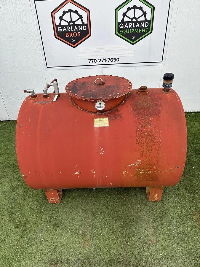 Used Pee Dee Tank 500 Gallon Capacity Above Ground Horizontal Tank